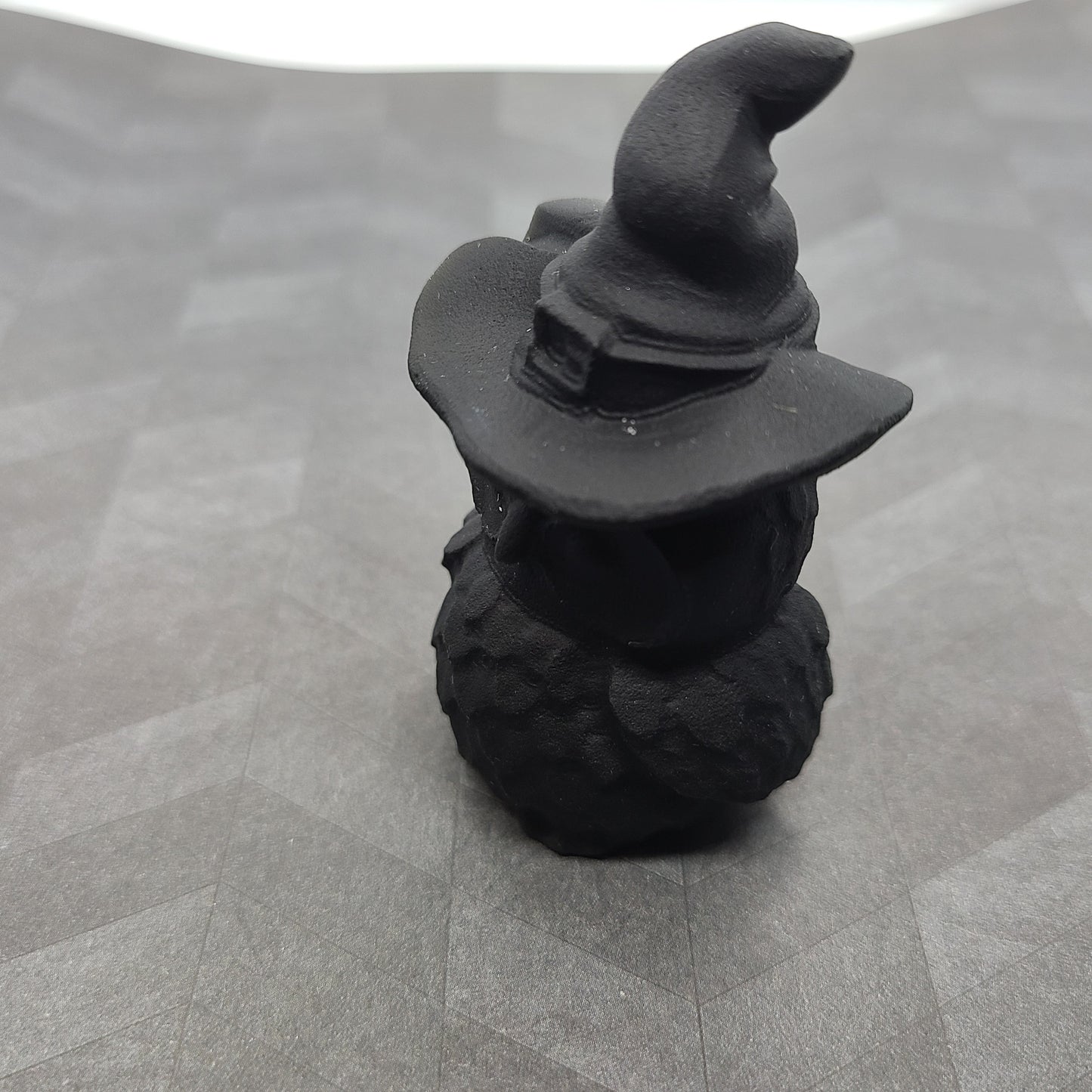 Obsidienne noire | Hibou avec sculpture sur chapeau