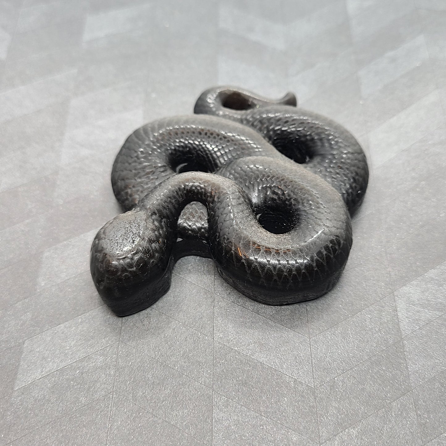 Mélanger le matériel | Sculpture de serpent